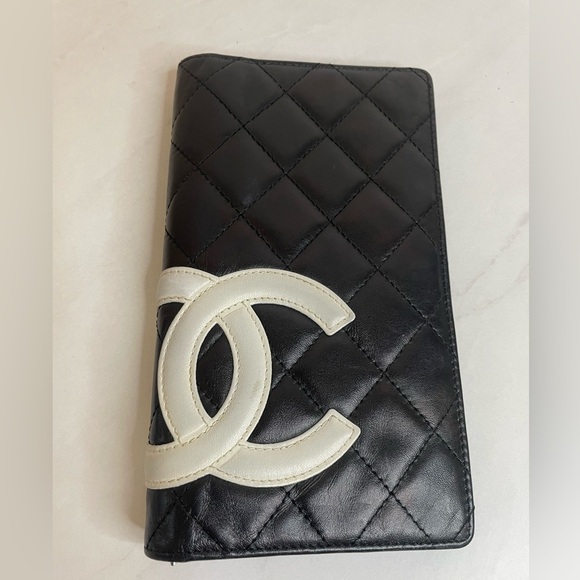 Authentic CHANEL Cambon Bi-Fold Leather Wallet - Black and Pink - Picture 2 of 13